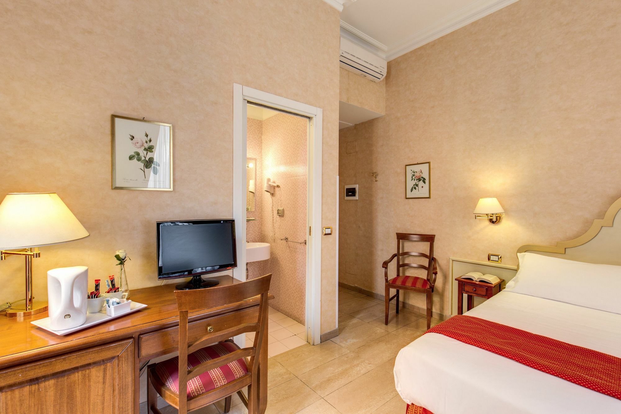 רומא Wrh Suites מראה חיצוני תמונה